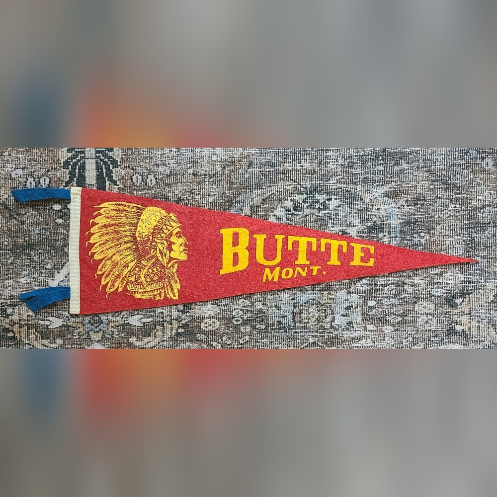Vintage 1940's MONTANA Felt Pennant